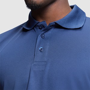 Polos técnicos deportivos de colores lisos detalle cuello