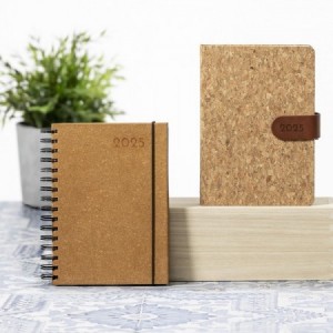  Agendas originales con tapas de corcho y logo de empresa personalizado para merchandising